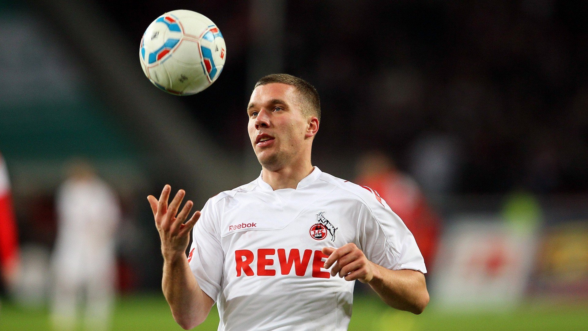 卡塔尔男篮在西亚锦标赛中夺冠,体育氛围日益浓厚