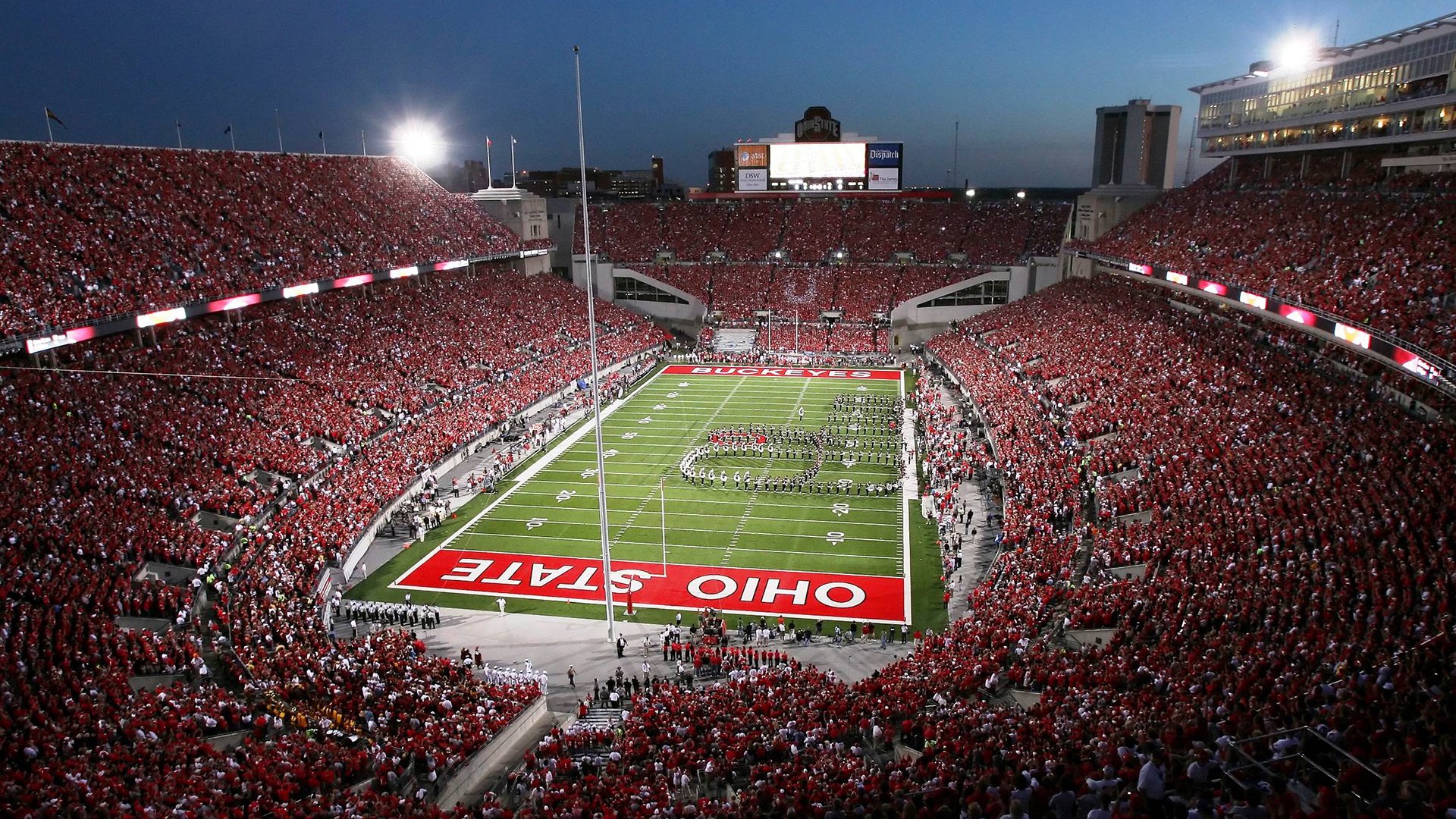 湖人本赛季的“新核心”，詹姆斯与新人默契十足，湖人球队詹姆斯